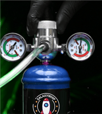 Use the requlator to release the N20from the cylinder.